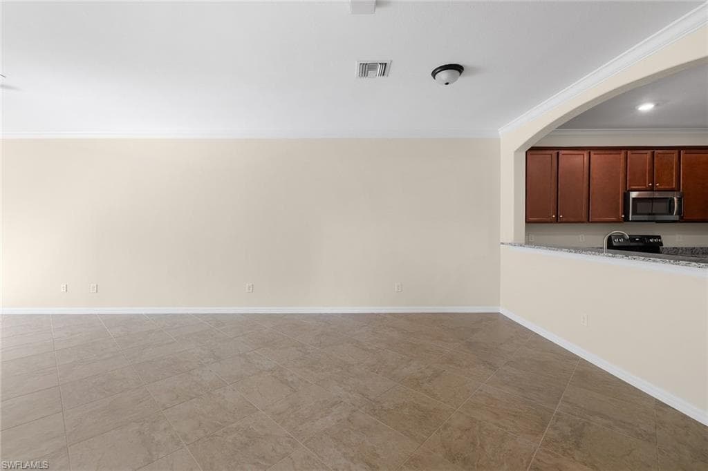 9120 Glenforest Dr, Naples, FL 34120-26