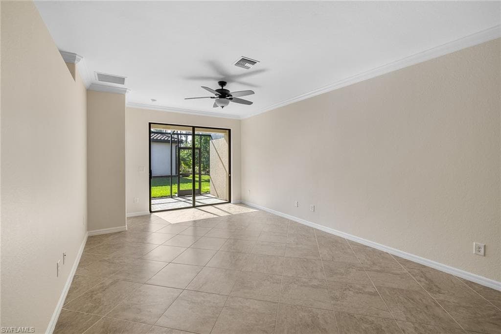 9120 Glenforest Dr, Naples, FL 34120-27