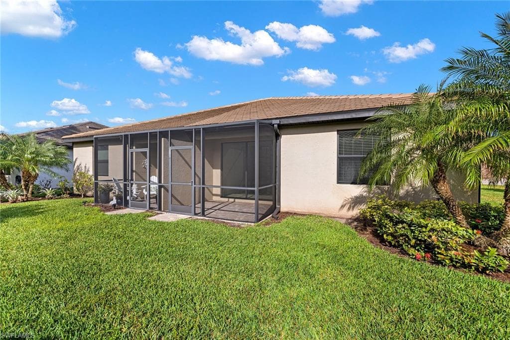9120 Glenforest Dr, Naples, FL 34120-32