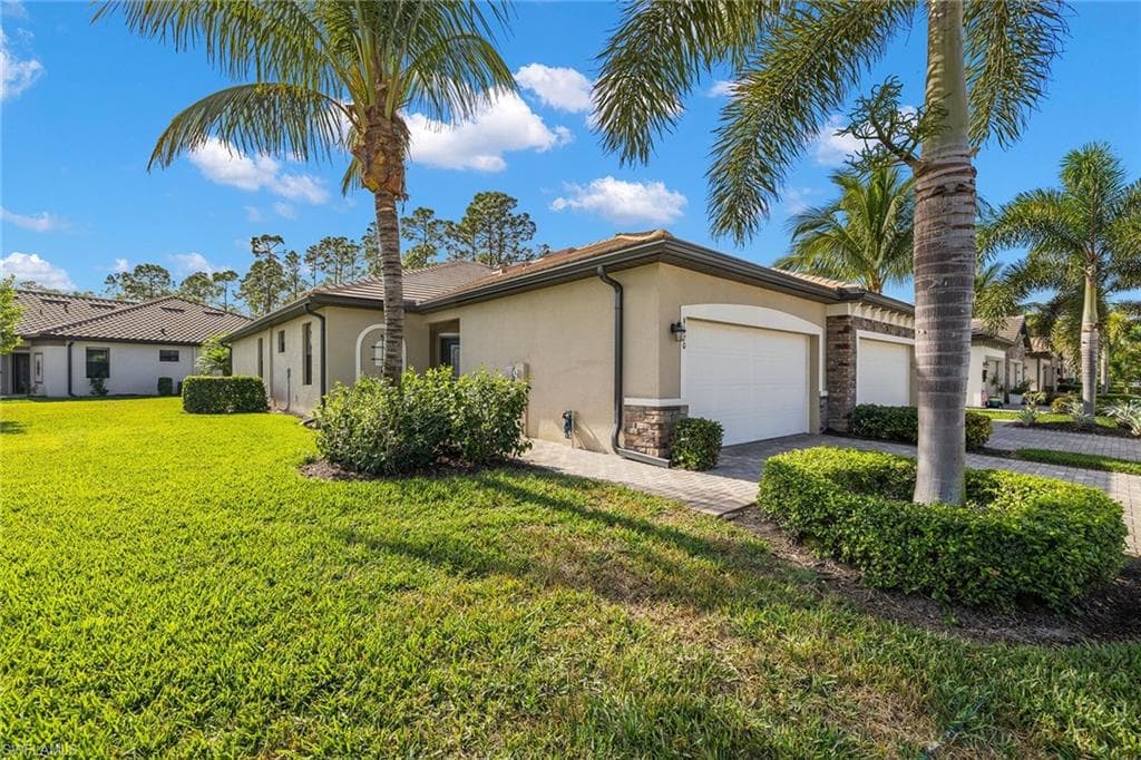 9120 Glenforest Dr, Naples, FL 34120-34
