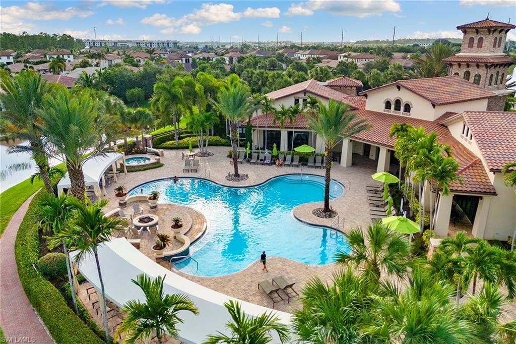 9120 Glenforest Dr, Naples, FL 34120-38
