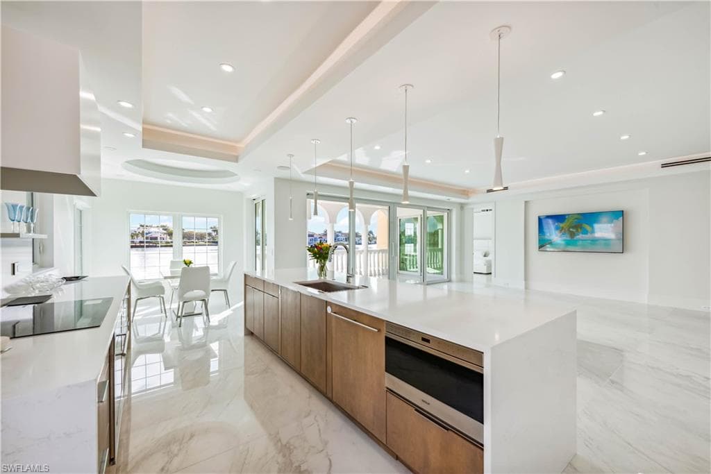4000 Gulf Shore Blvd N 1700, Naples, FL 34103-9