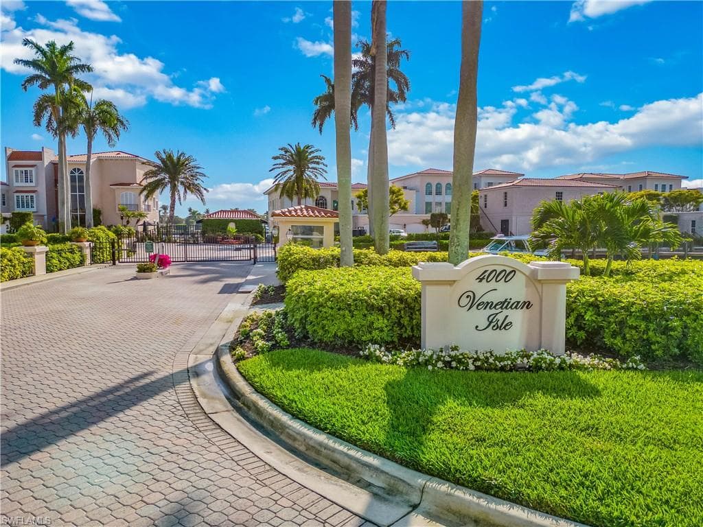 4000 Gulf Shore Blvd N 1700, Naples, FL 34103-29