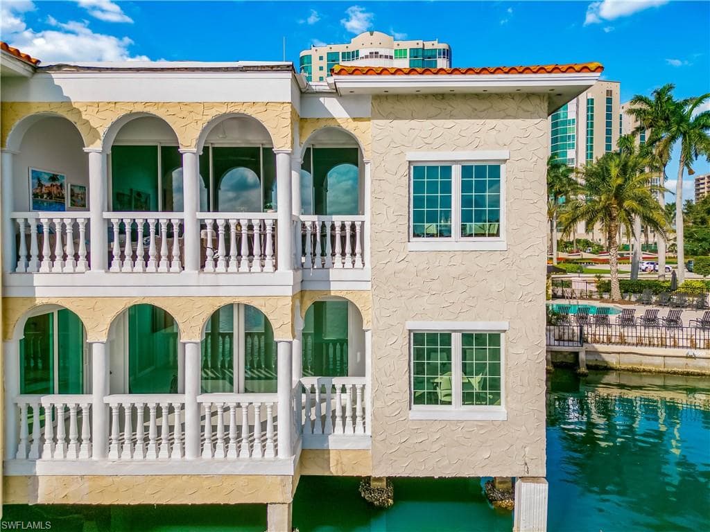 4000 Gulf Shore Blvd N 1700, Naples, FL 34103-30