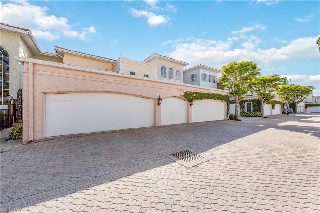 4000 Gulf Shore Blvd N 1700, Naples, FL 34103-31