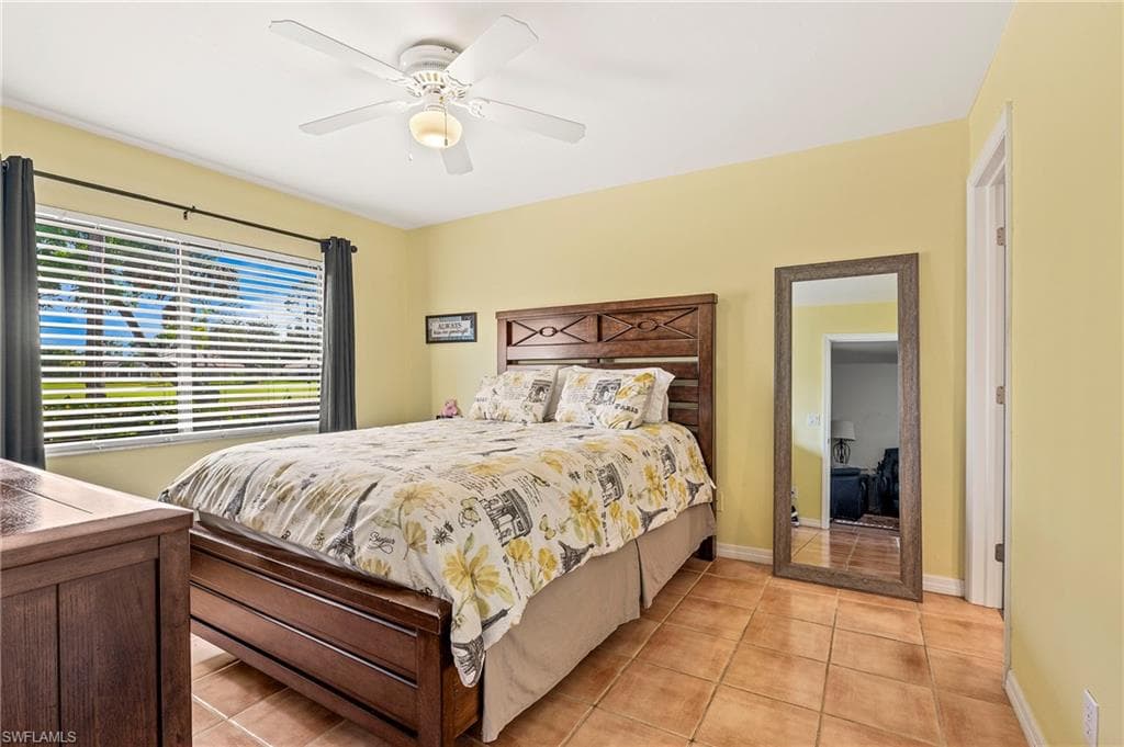 5857 Rattlesnake Hammock Rd N 106, Naples, FL 34113-4