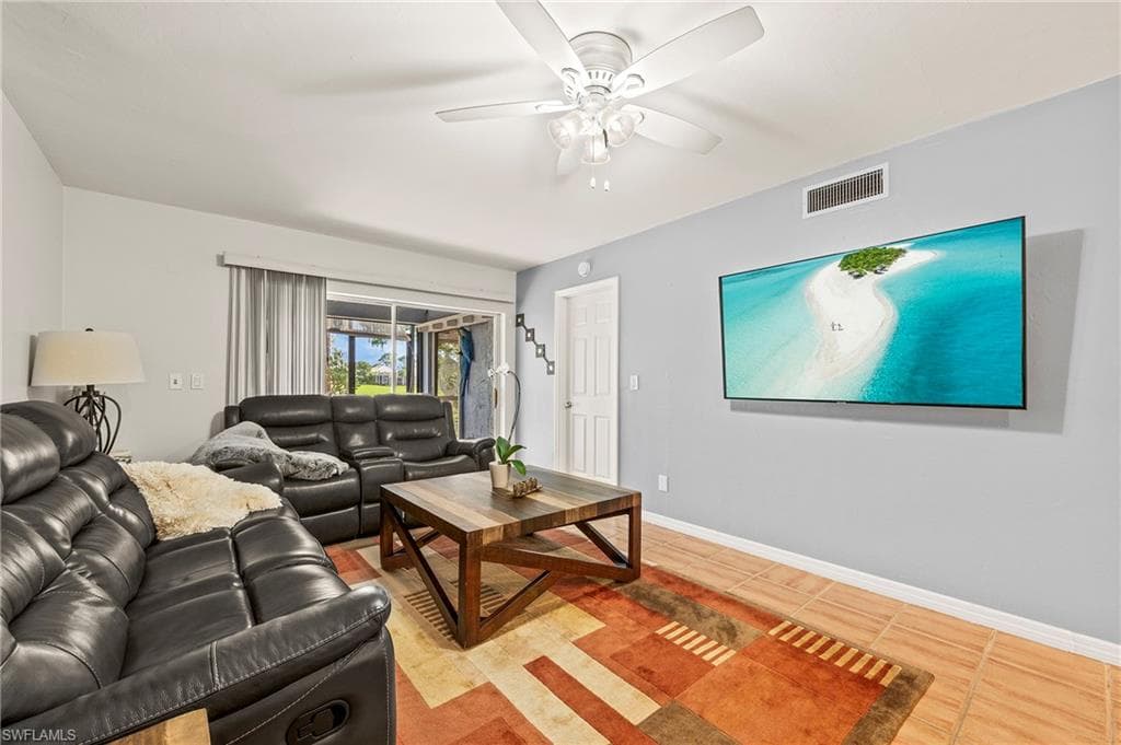 5857 Rattlesnake Hammock Rd N 106, Naples, FL 34113-8