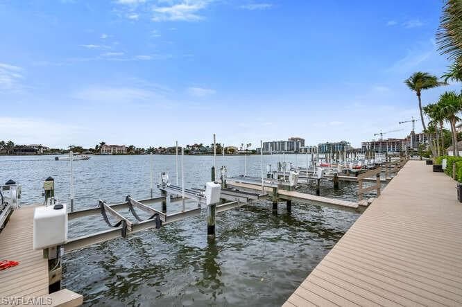 9566 Gulf Shore Dr 102, Naples, FL 34108-26