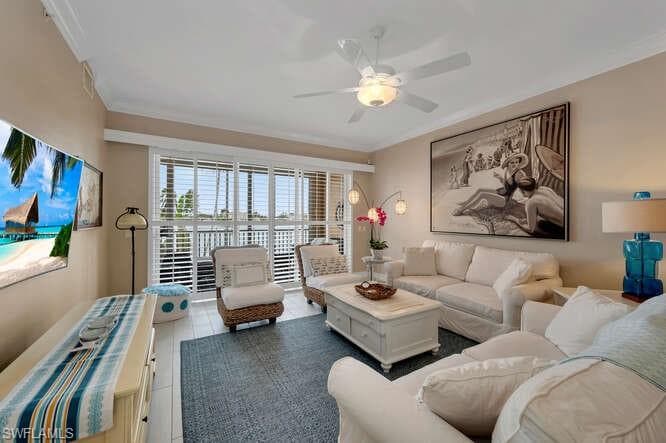 9566 Gulf Shore Dr 102, Naples, FL 34108-4