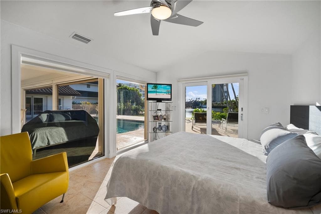 319 Pirates Bight, Naples, FL 34103-10