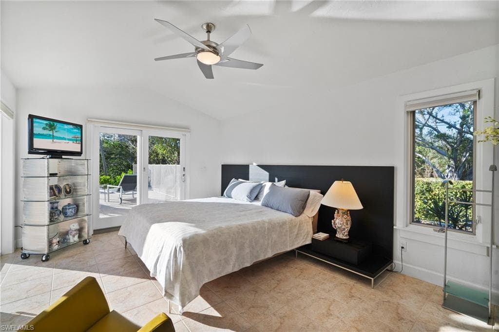 319 Pirates Bight, Naples, FL 34103-11