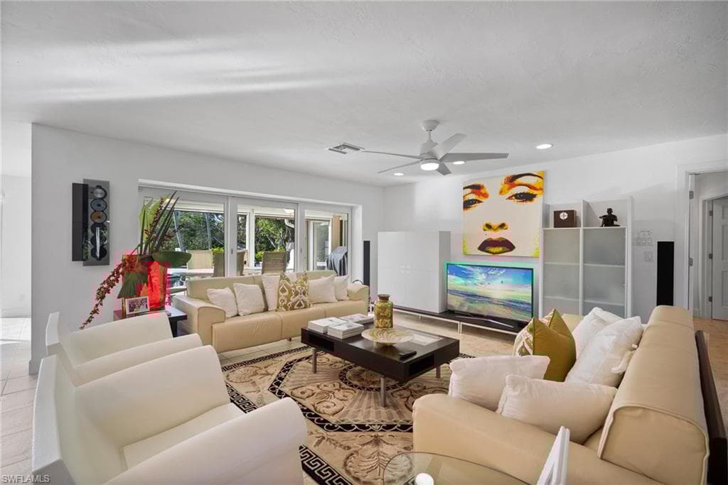 319 Pirates Bight, Naples, FL 34103-14