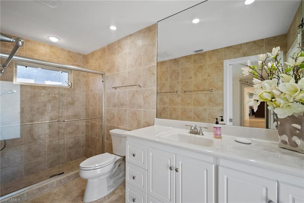 319 Pirates Bight, Naples, FL 34103-18