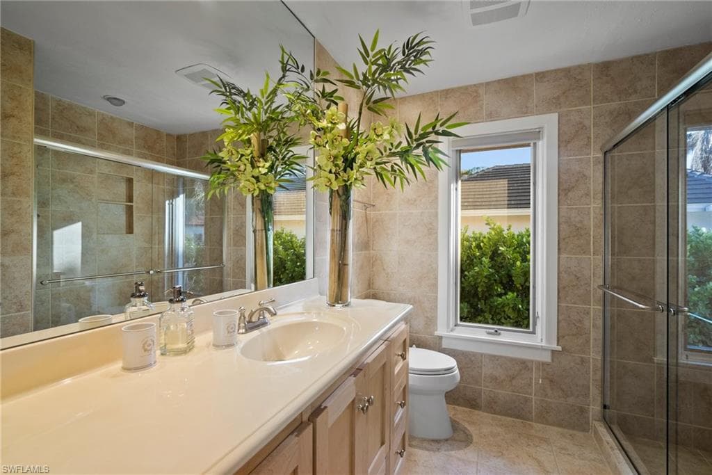319 Pirates Bight, Naples, FL 34103-20
