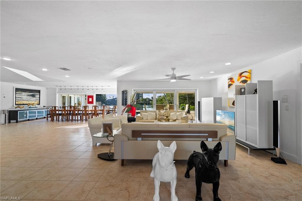 319 Pirates Bight, Naples, FL 34103-28