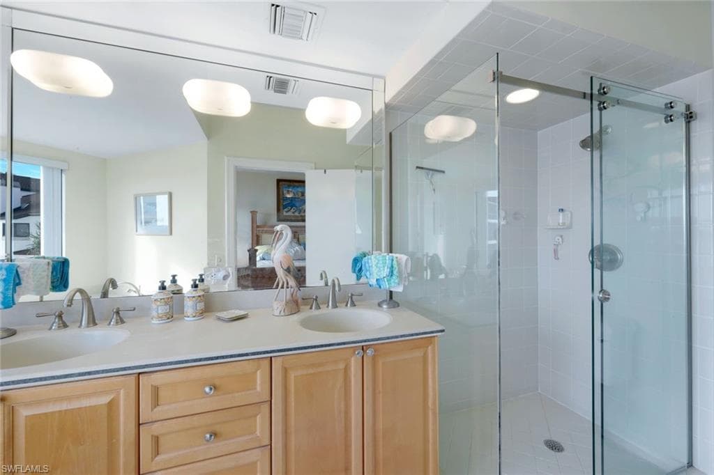 402 La Peninsula Blvd 402, Naples, FL 34113-14