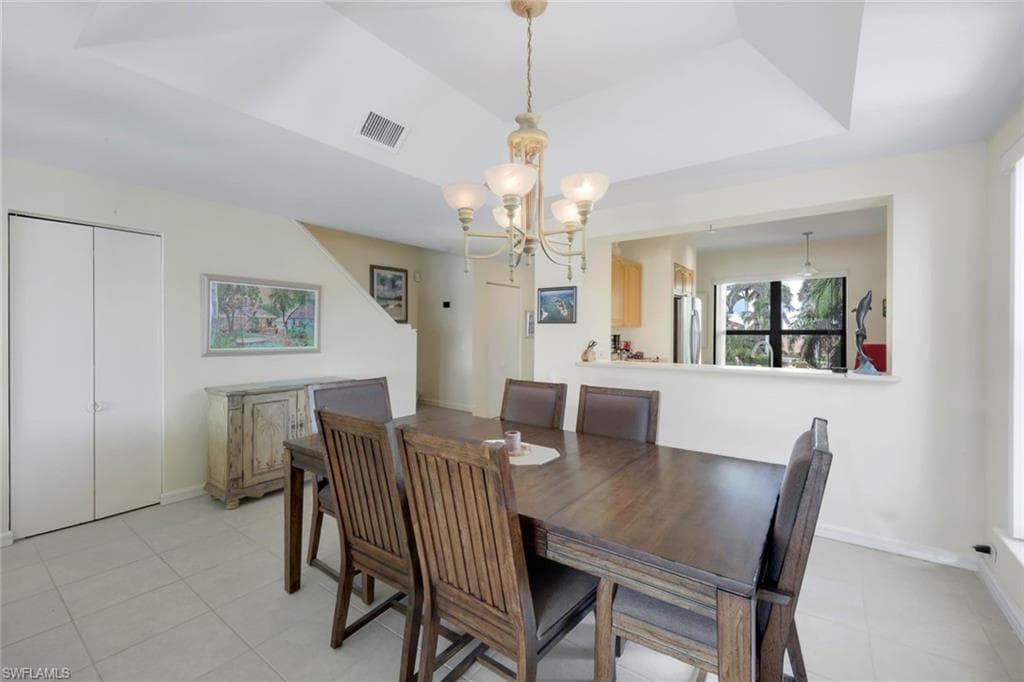 402 La Peninsula Blvd 402, Naples, FL 34113-7