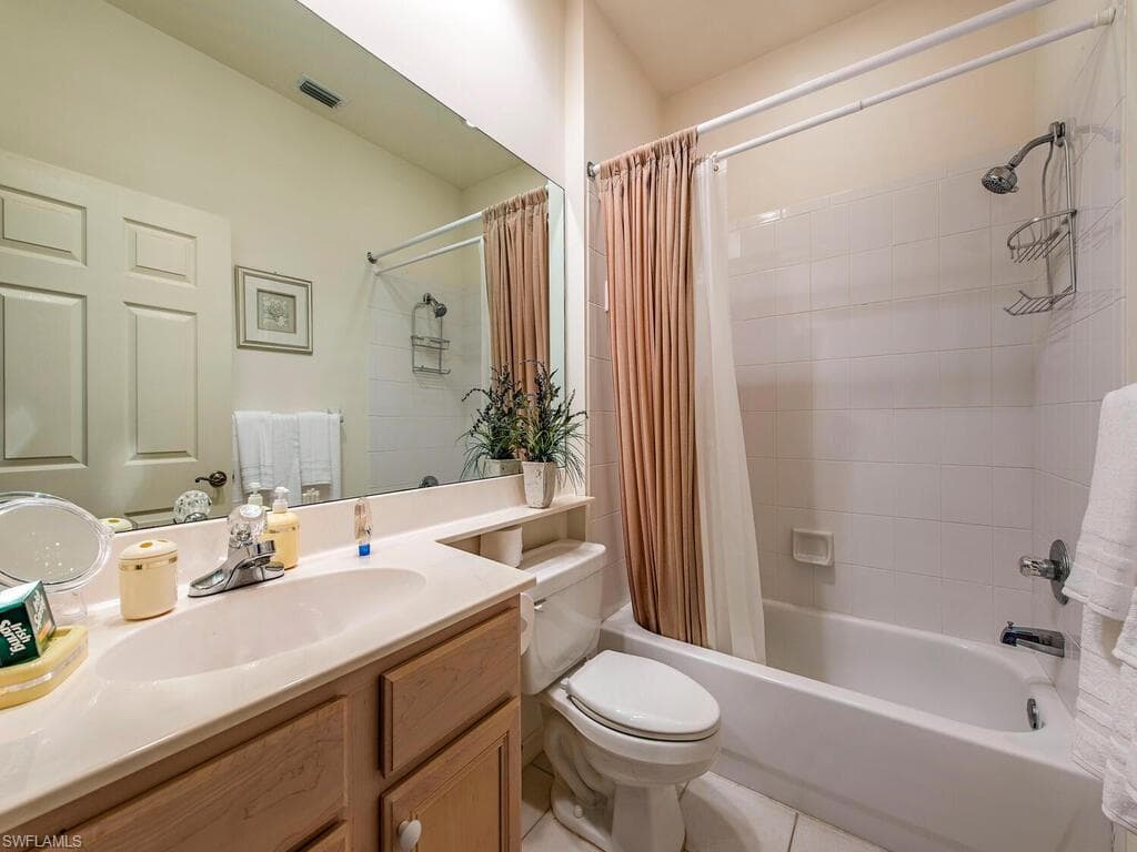 8225 Danbury Blvd E 1-102, Naples, FL 34120-13