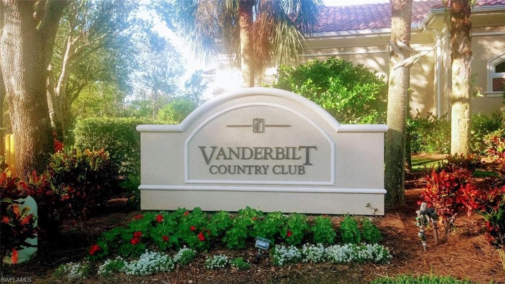8225 Danbury Blvd E 1-102, Naples, FL 34120-1