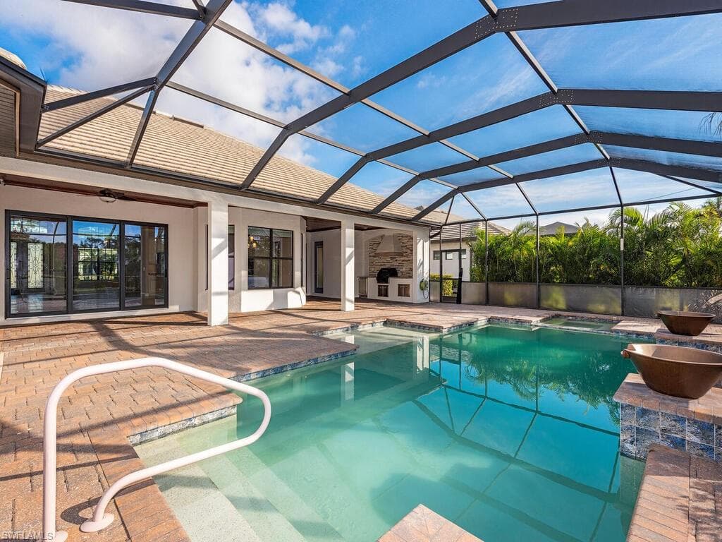 2308 Somerset Pl, Naples, FL 34120-9