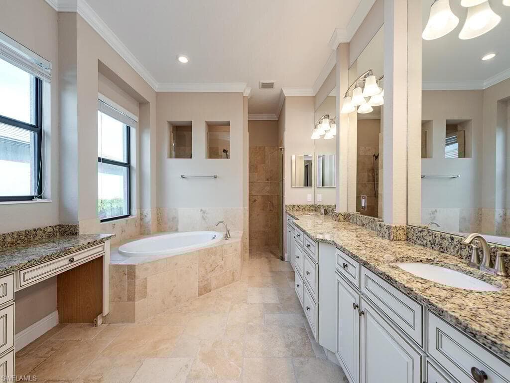 2308 Somerset Pl, Naples, FL 34120-16