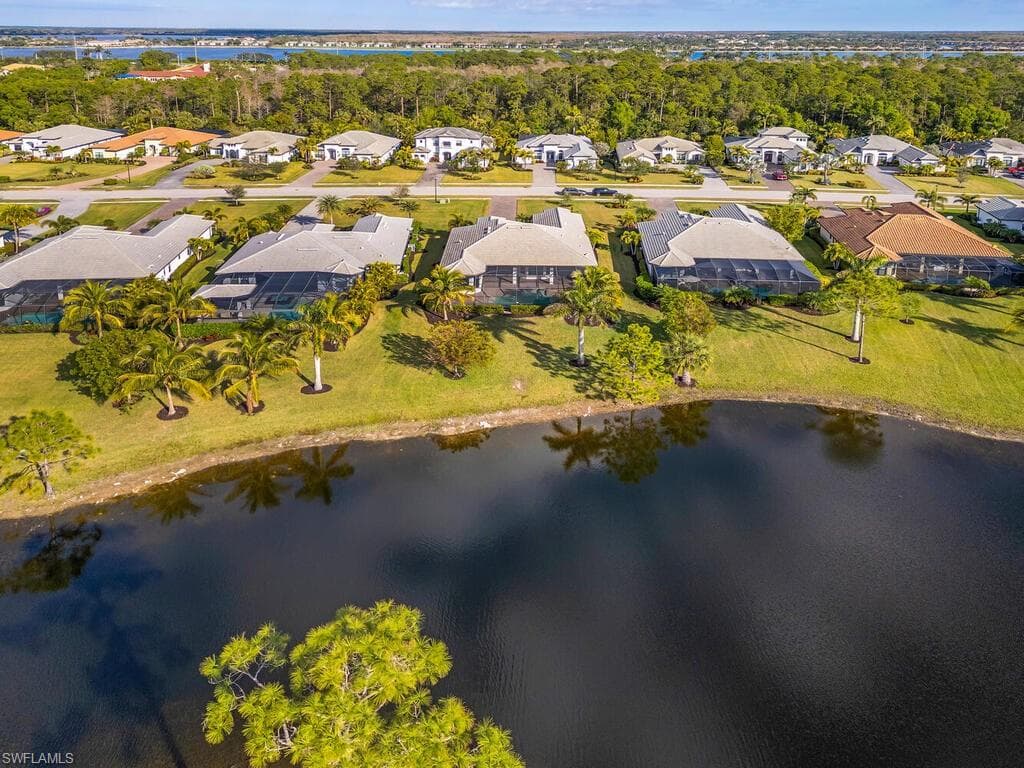 2308 Somerset Pl, Naples, FL 34120-22