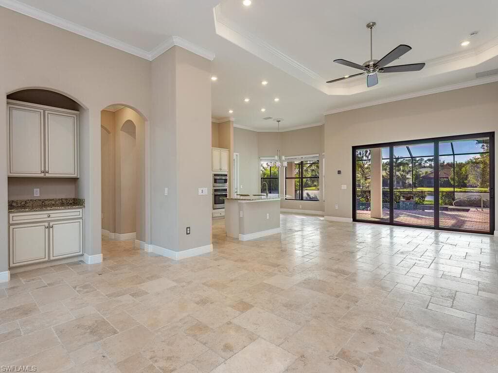 2308 Somerset Pl, Naples, FL 34120-5