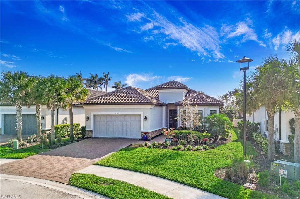 15254 Arpino Ct, Naples, FL 34114-1