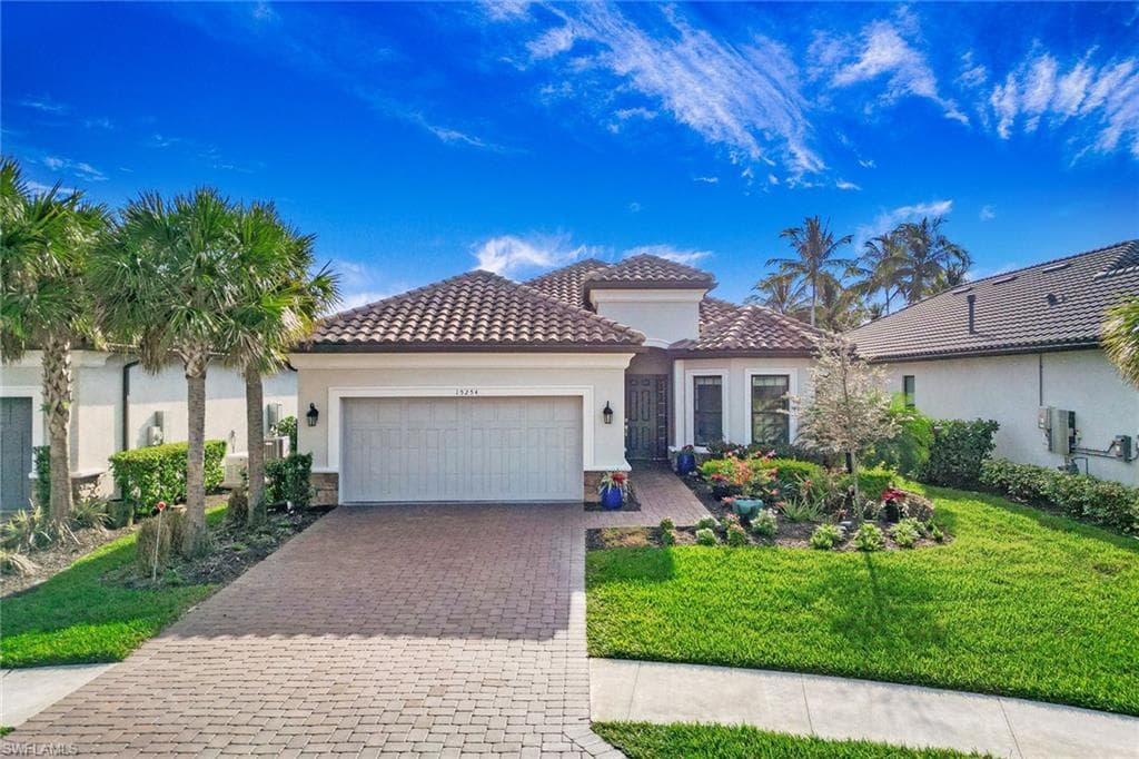 15254 Arpino Ct, Naples, FL 34114-3