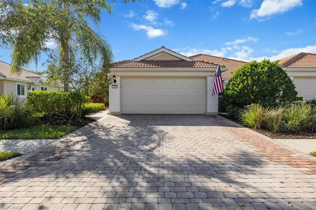 7267 Salerno Ct, Naples, FL 34114-3