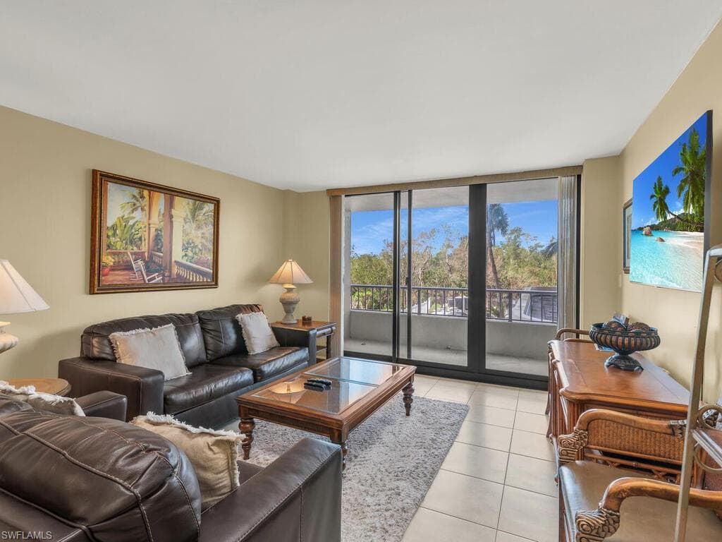 440 Seaview Ct 210, Marco Island, FL 34145-12
