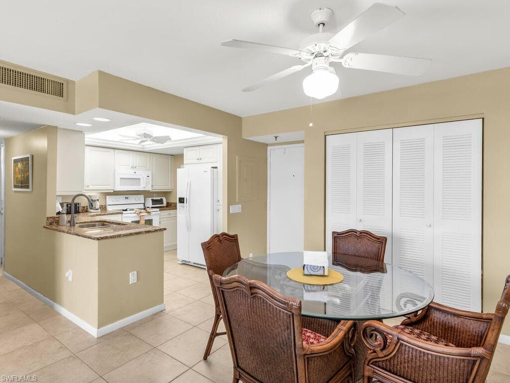 440 Seaview Ct 210, Marco Island, FL 34145-16