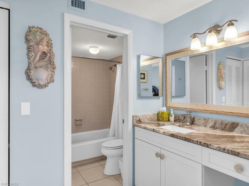 440 Seaview Ct 210, Marco Island, FL 34145-19