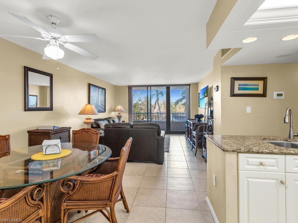440 Seaview Ct 210, Marco Island, FL 34145-5