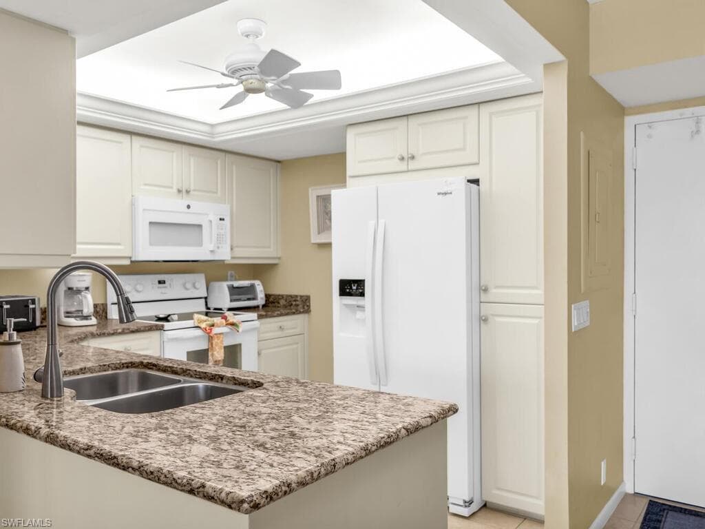 440 Seaview Ct 210, Marco Island, FL 34145-7