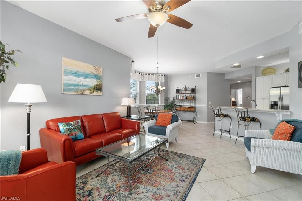 470 Launch Cir V205, Naples, FL 34108-12