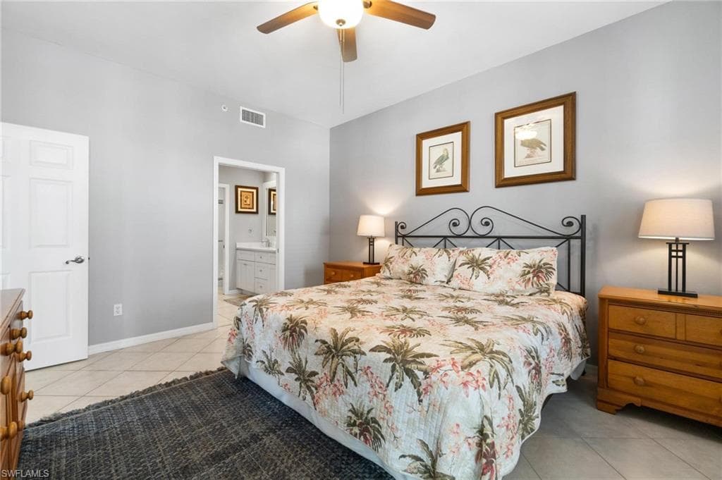 470 Launch Cir V205, Naples, FL 34108-15