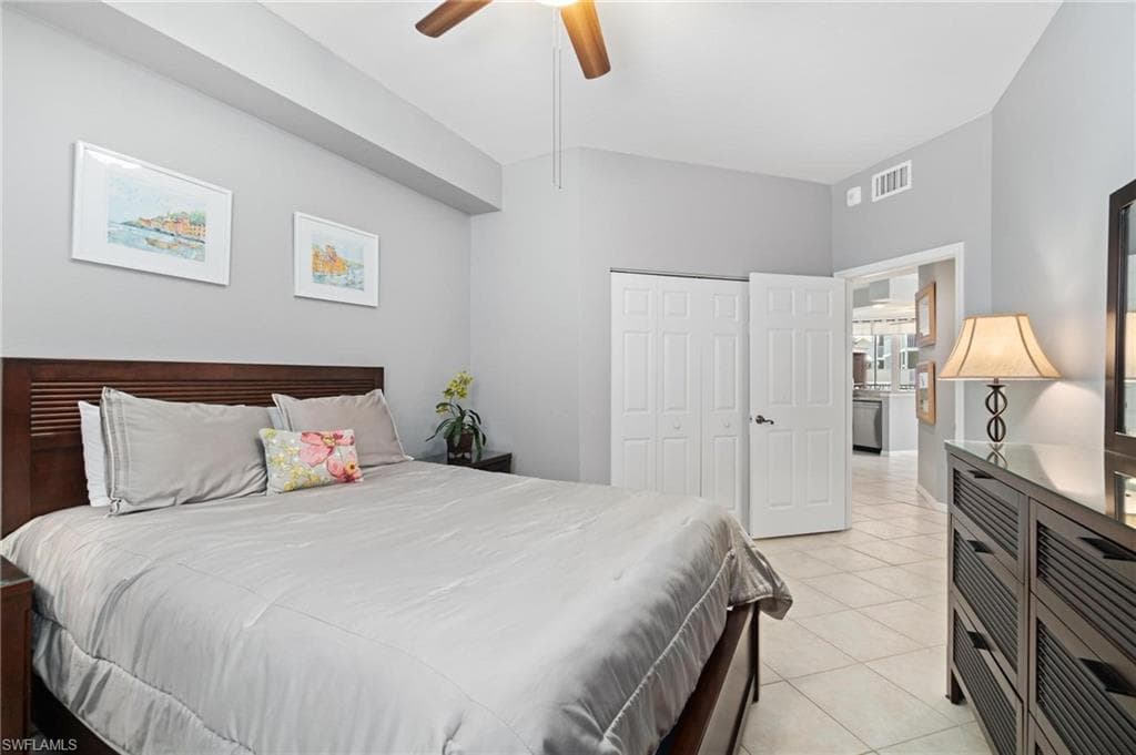 470 Launch Cir V205, Naples, FL 34108-20