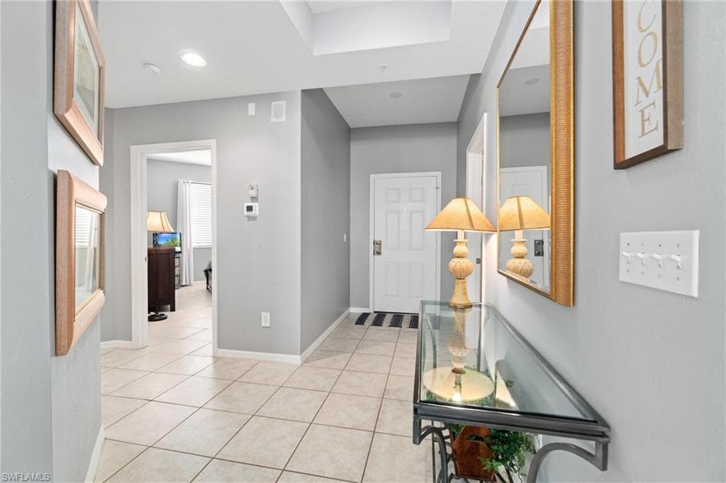 470 Launch Cir V205, Naples, FL 34108-29