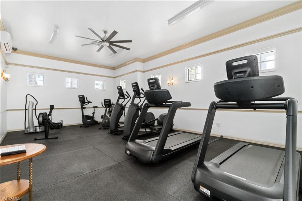 470 Launch Cir V205, Naples, FL 34108-36