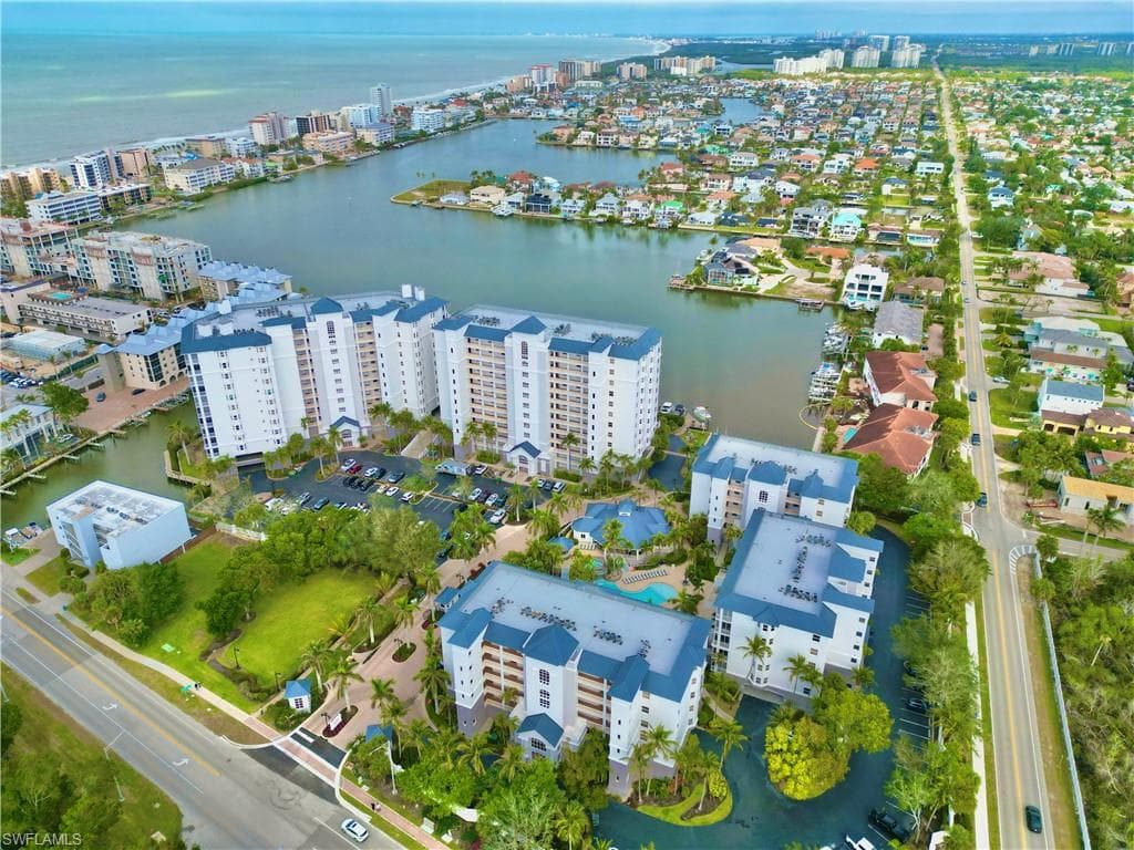 470 Launch Cir V205, Naples, FL 34108-38