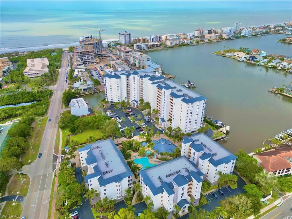 470 Launch Cir V205, Naples, FL 34108-39
