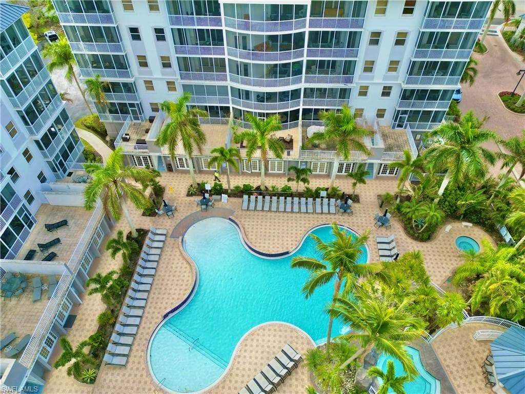 470 Launch Cir V205, Naples, FL 34108-41