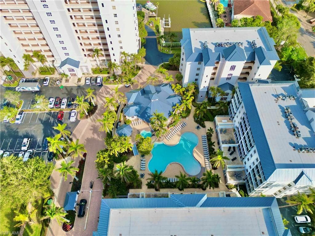 470 Launch Cir V205, Naples, FL 34108-43