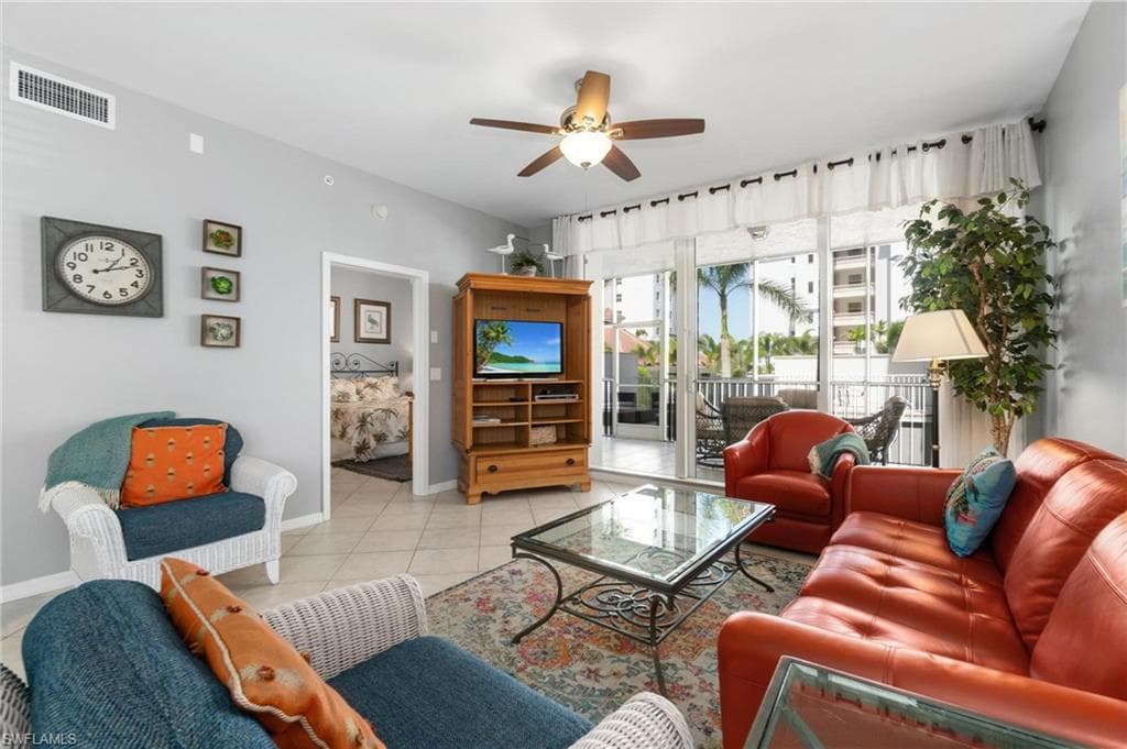 470 Launch Cir V205, Naples, FL 34108-6