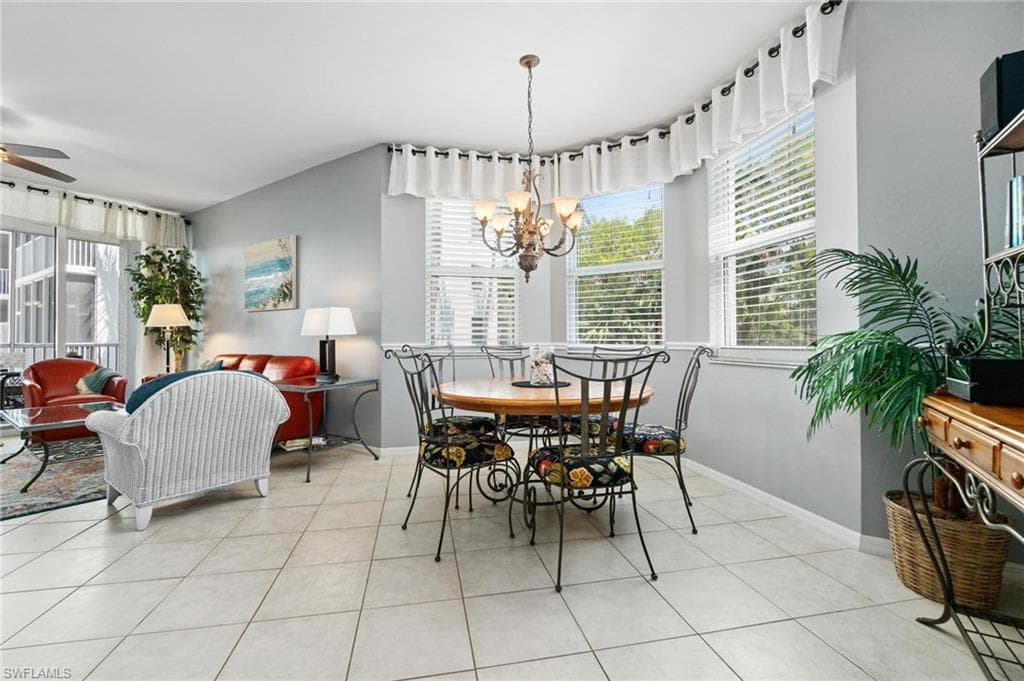 470 Launch Cir V205, Naples, FL 34108-7
