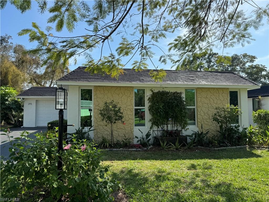 215 Lanchester Ct 44, Naples, FL 34112-3
