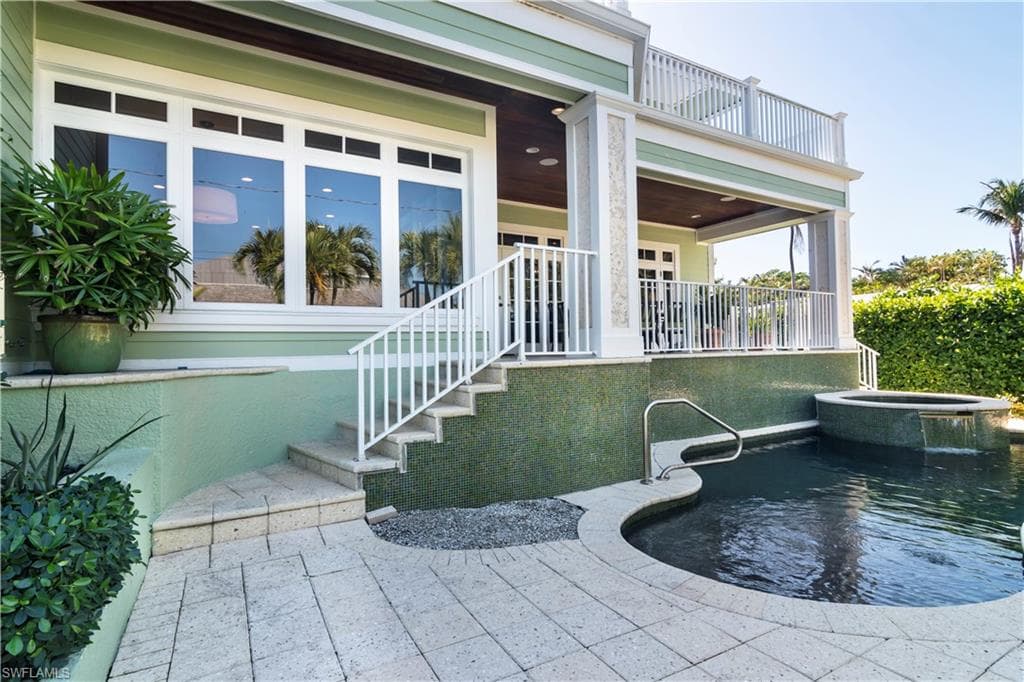 645 Broad Ave S, Naples, FL 34102-14