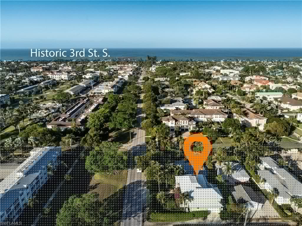 645 Broad Ave S, Naples, FL 34102-31