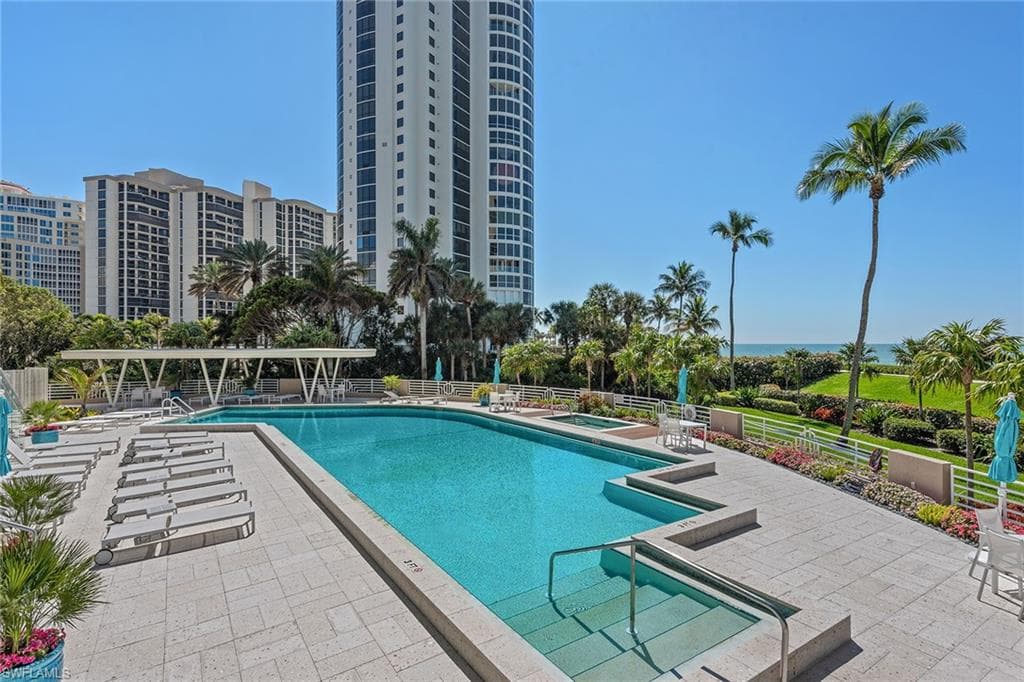 4651 Gulf Shore Blvd N 701, Naples, FL 34103-41